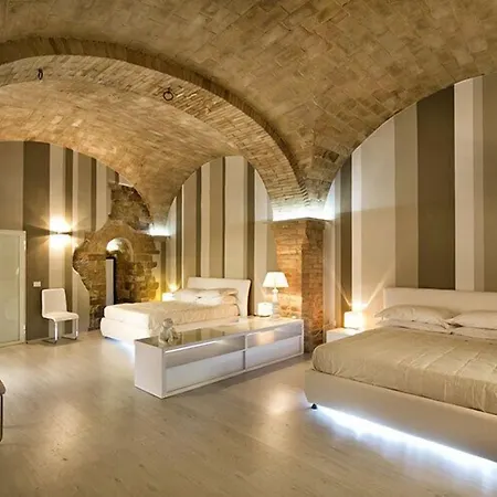 Hotel Degli Affreschi-3
